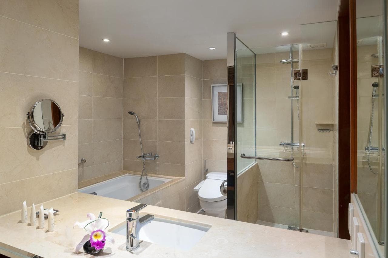 Crowne Plaza Bangkok Lumpini Park