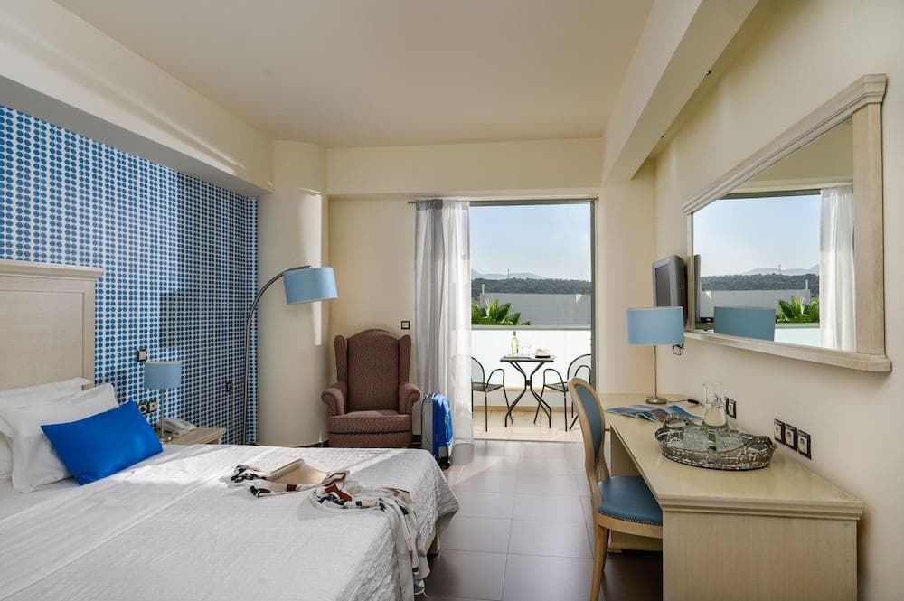 Angela Suites Boutique Hotel
