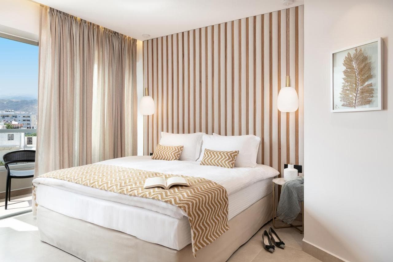 M City Hotel