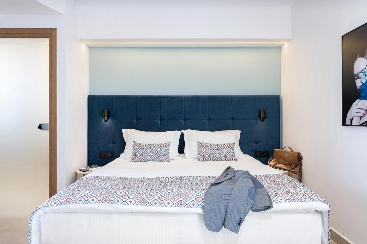 M City Hotel